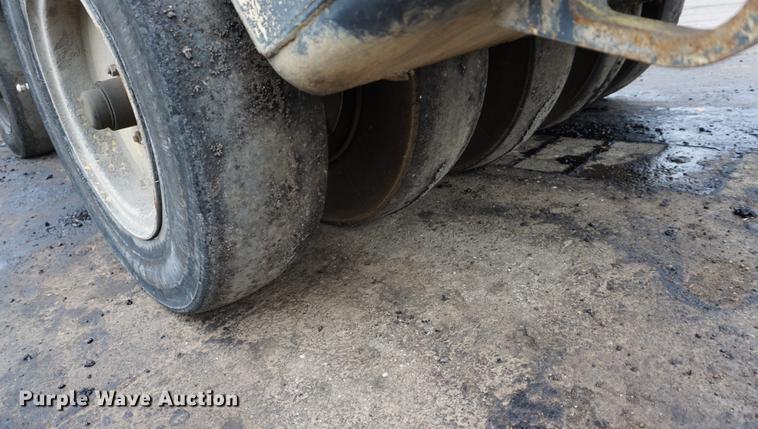 image for item DA1403 2006 Hypac C530AH pneumatic roller