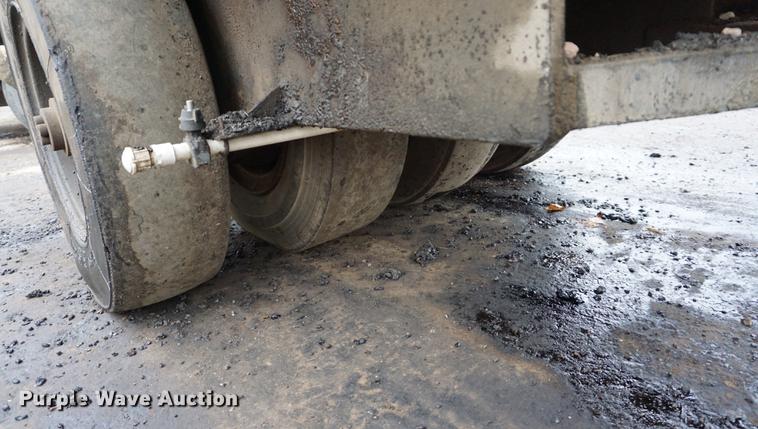 image for item DA1403 2006 Hypac C530AH pneumatic roller