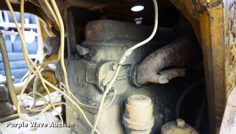 image for item DA1413 1955 Caterpillar 955 track loader