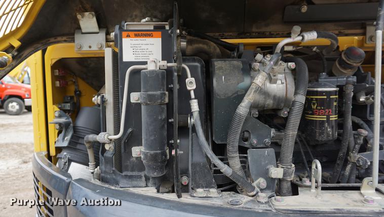 image for item DA1414 2013 Komatsu PC88MR-8 mini excavator