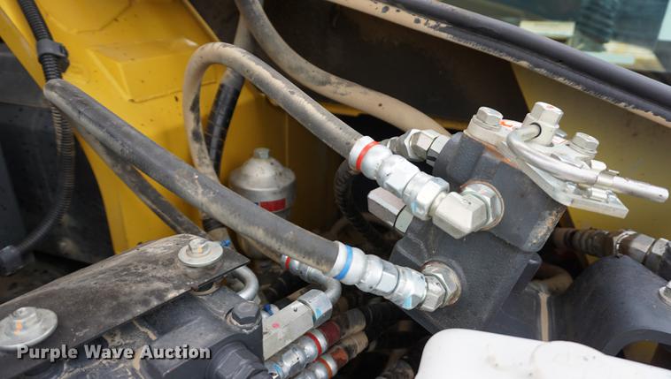 image for item DA1414 2013 Komatsu PC88MR-8 mini excavator