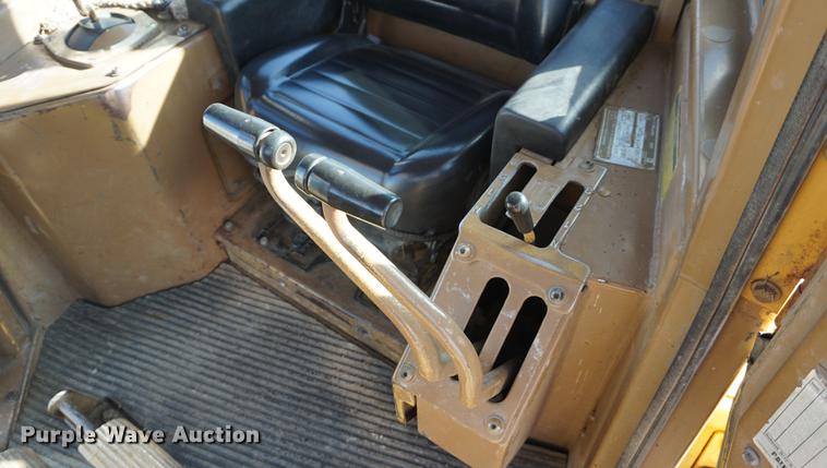 image for item DA1434 1988 Caterpillar D7H dozer