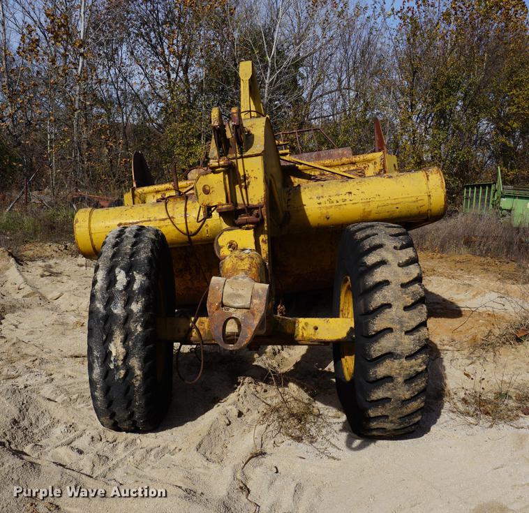image for item DA1436 1957 Caterpillar 435 scraper