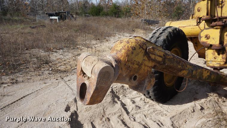 image for item DA1436 1957 Caterpillar 435 scraper