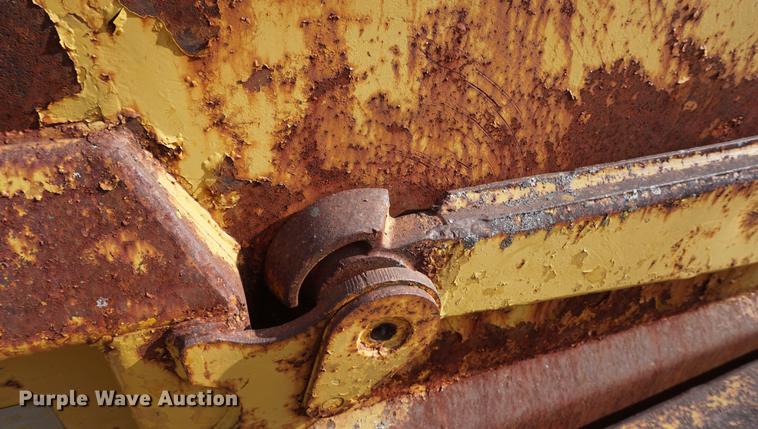 image for item DA1436 1957 Caterpillar 435 scraper