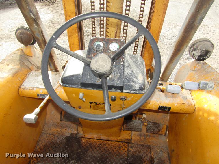 image for item DA3203 John Deere 480-BD forklift