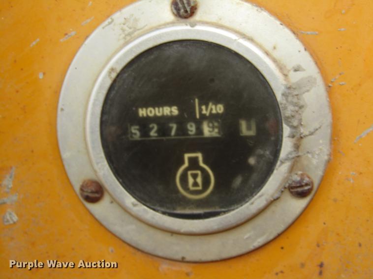 image for item DA3203 John Deere 480-BD forklift