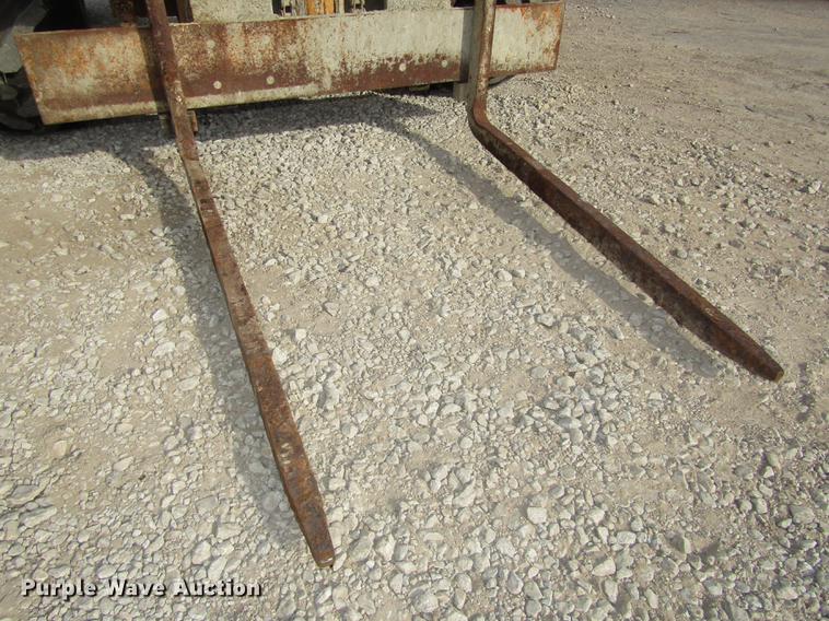 image for item DA3203 John Deere 480-BD forklift