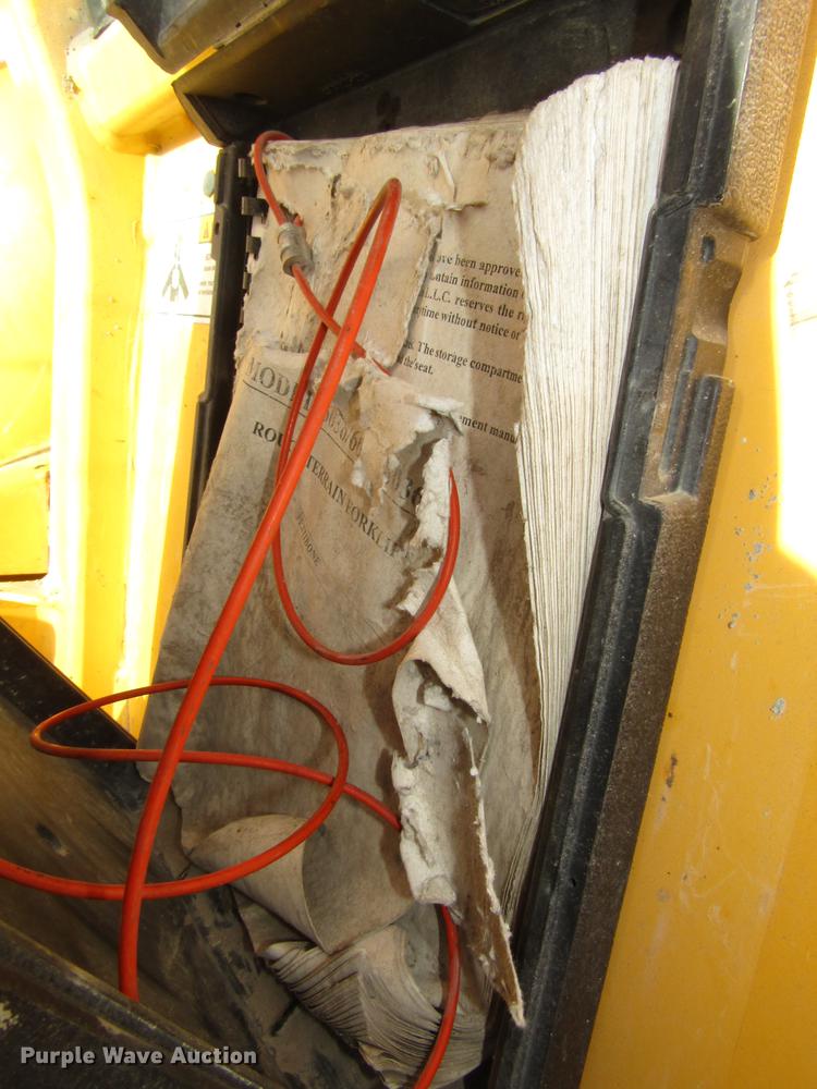 image for item DA3204 Pettibone 8044 telehandler