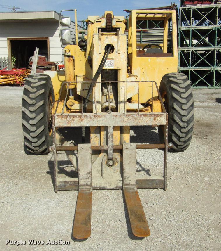 image for item DA3205 Pettibone 1042 telehandler
