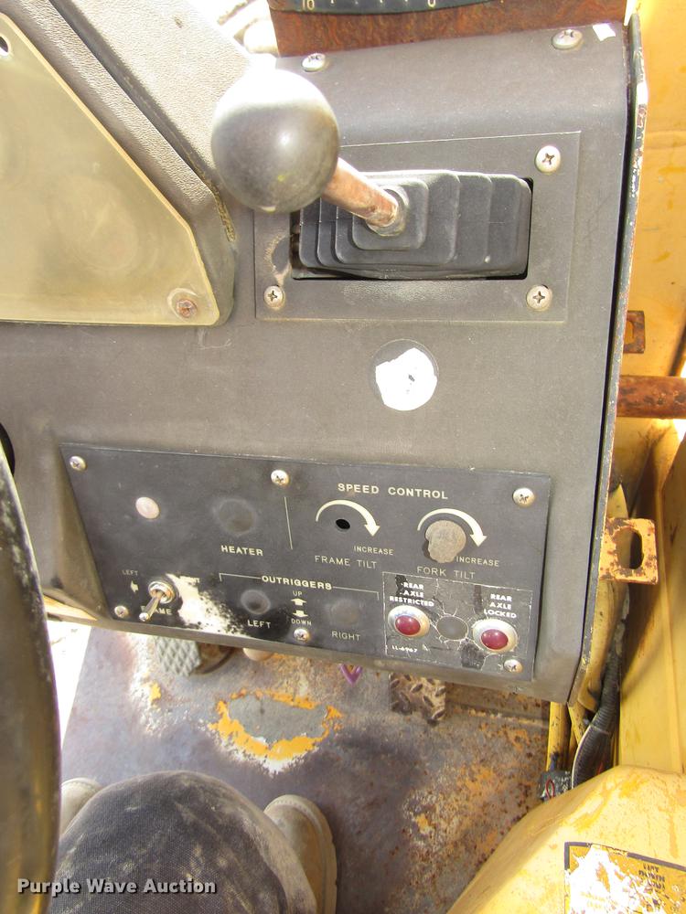 image for item DA3205 Pettibone 1042 telehandler