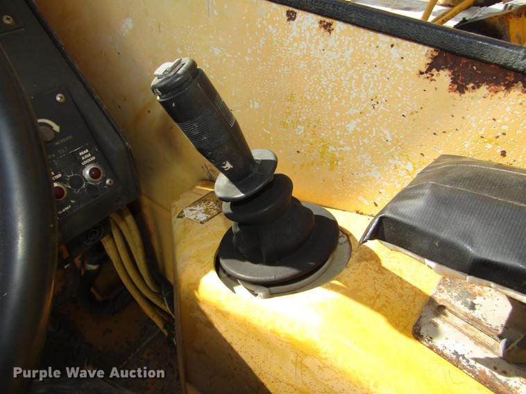 image for item DA3205 Pettibone 1042 telehandler