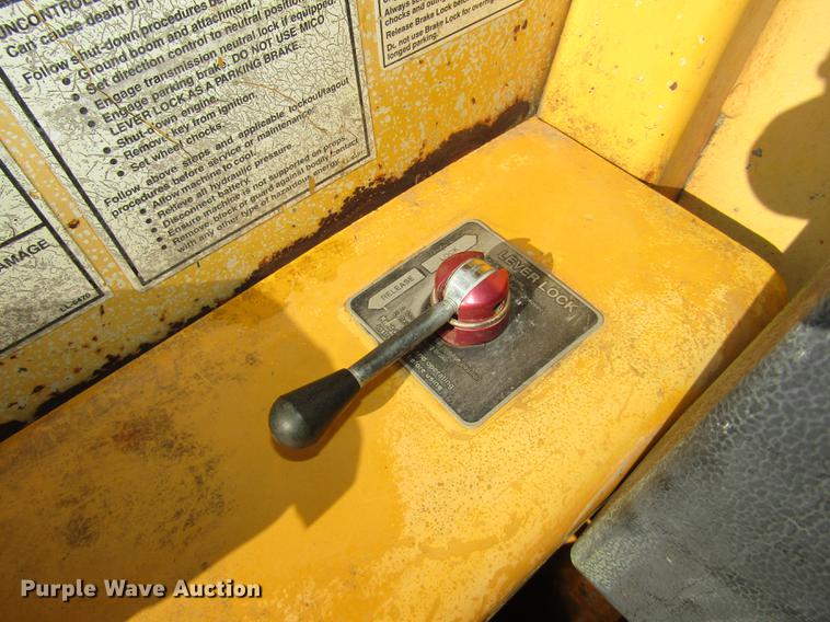 image for item DA3205 Pettibone 1042 telehandler