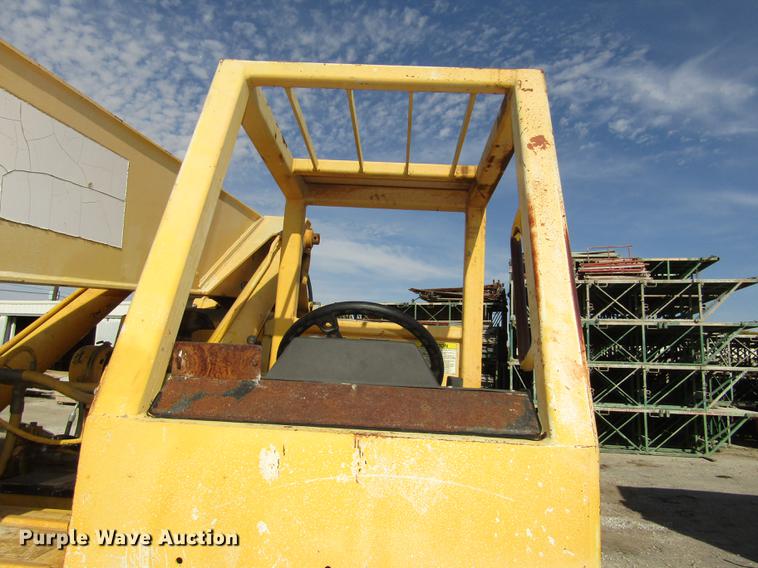 image for item DA3205 Pettibone 1042 telehandler