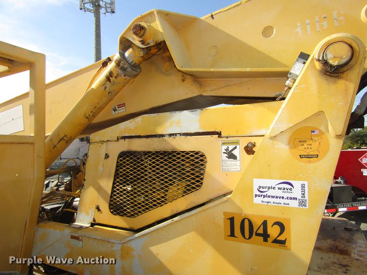 image for item DA3205 Pettibone 1042 telehandler