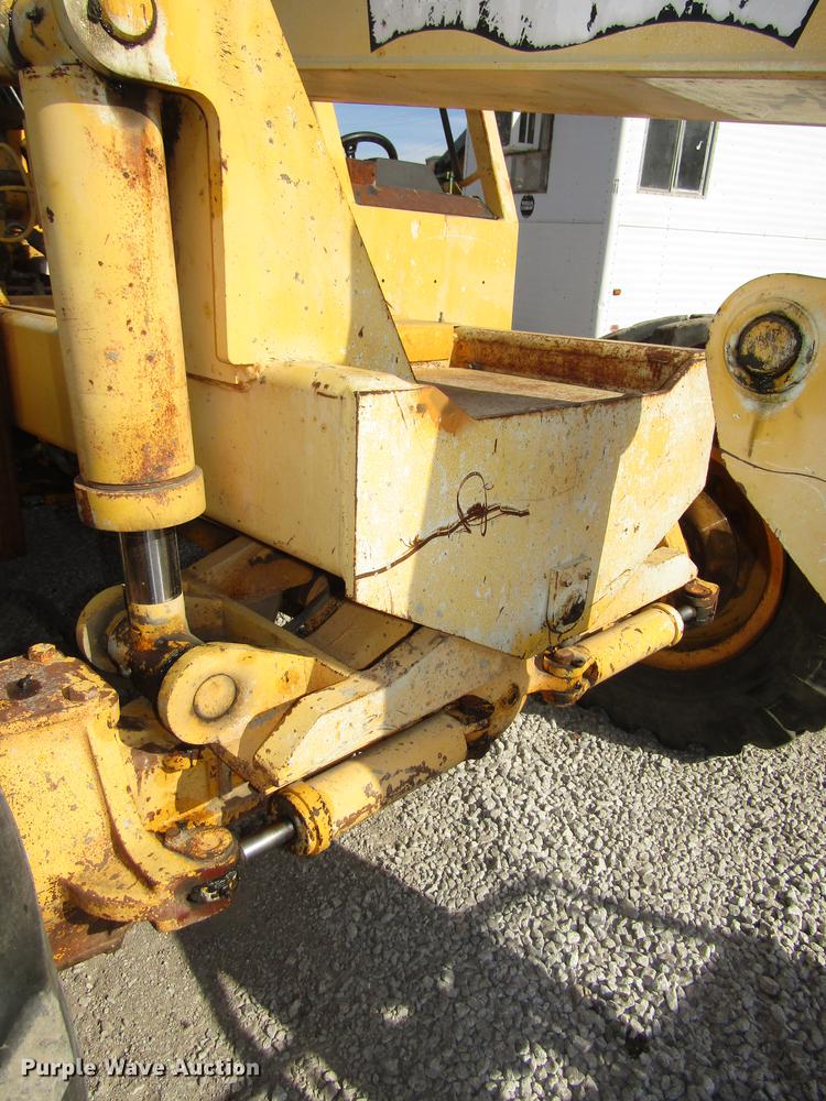image for item DA3205 Pettibone 1042 telehandler