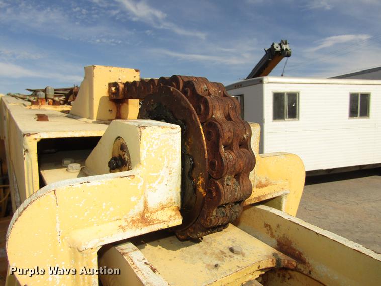 image for item DA3205 Pettibone 1042 telehandler