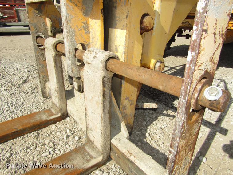 image for item DA3205 Pettibone 1042 telehandler