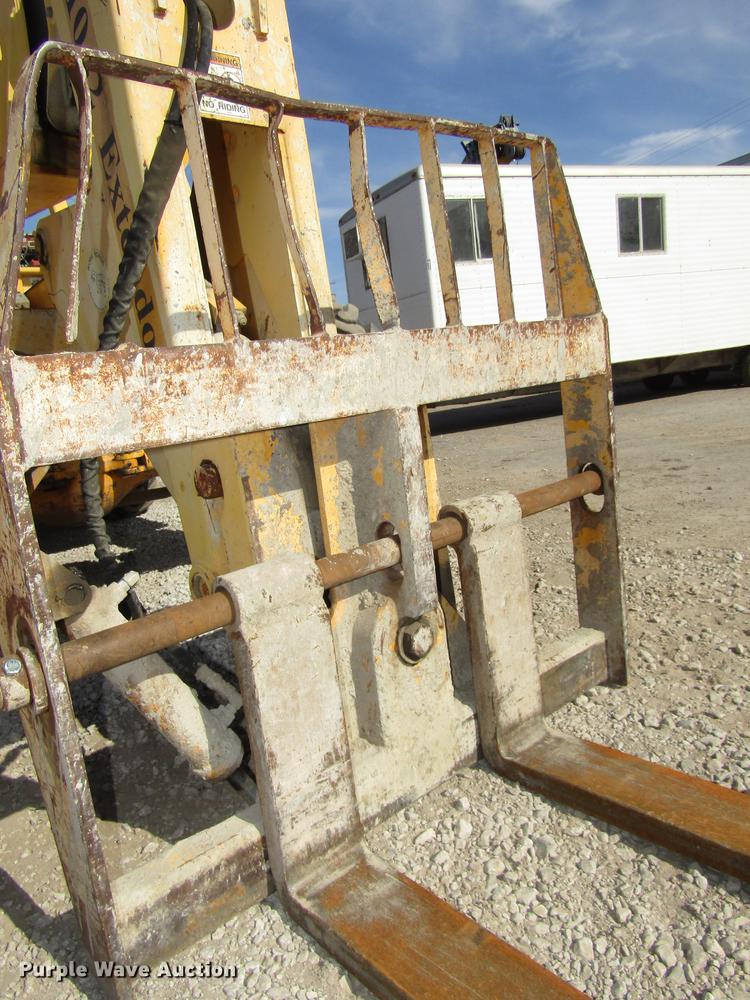 image for item DA3205 Pettibone 1042 telehandler