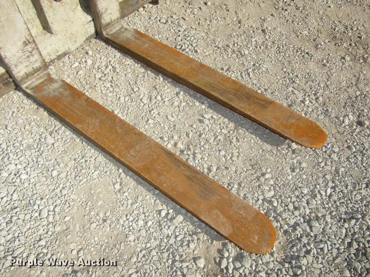 image for item DA3205 Pettibone 1042 telehandler