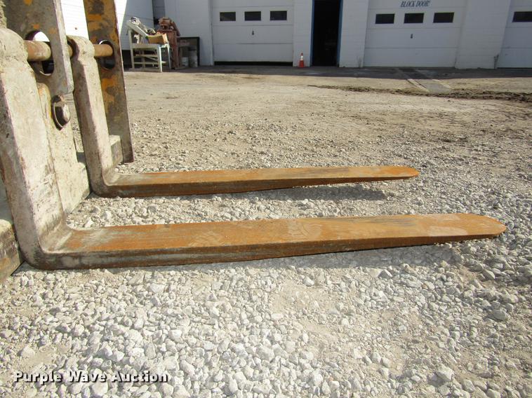 image for item DA3205 Pettibone 1042 telehandler