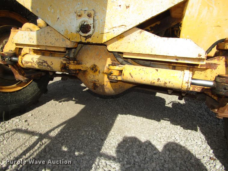 image for item DA3205 Pettibone 1042 telehandler