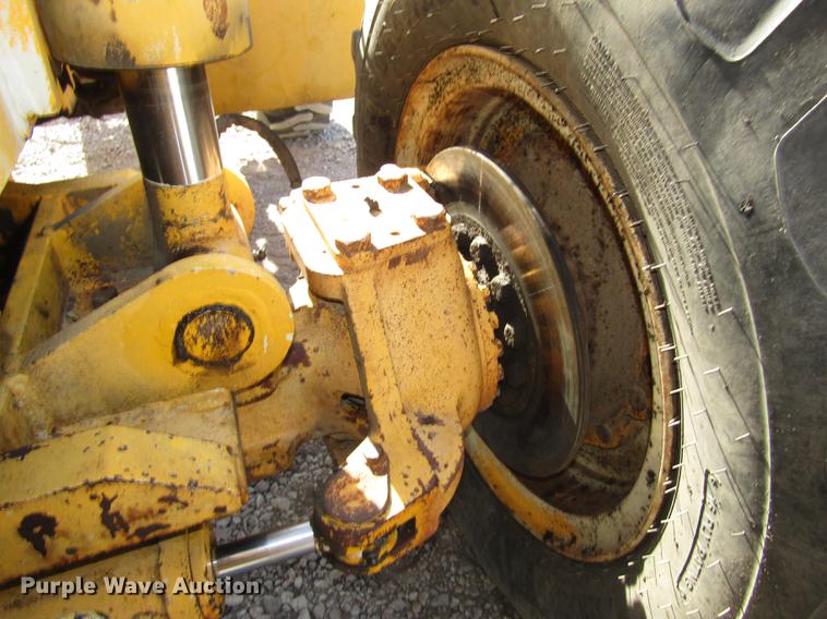 image for item DA3205 Pettibone 1042 telehandler