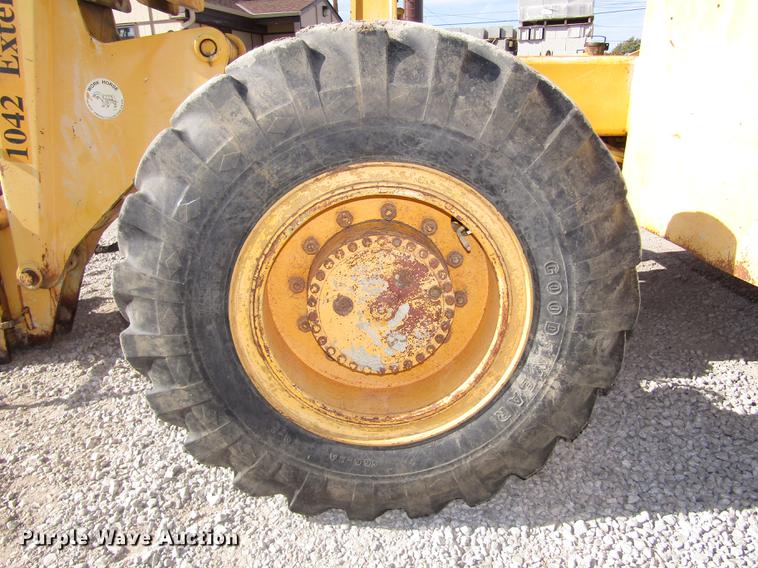 image for item DA3205 Pettibone 1042 telehandler