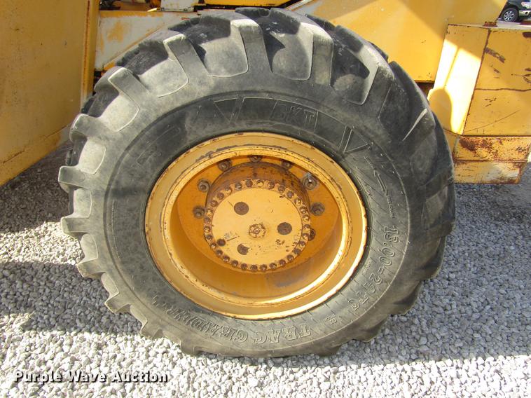 image for item DA3205 Pettibone 1042 telehandler