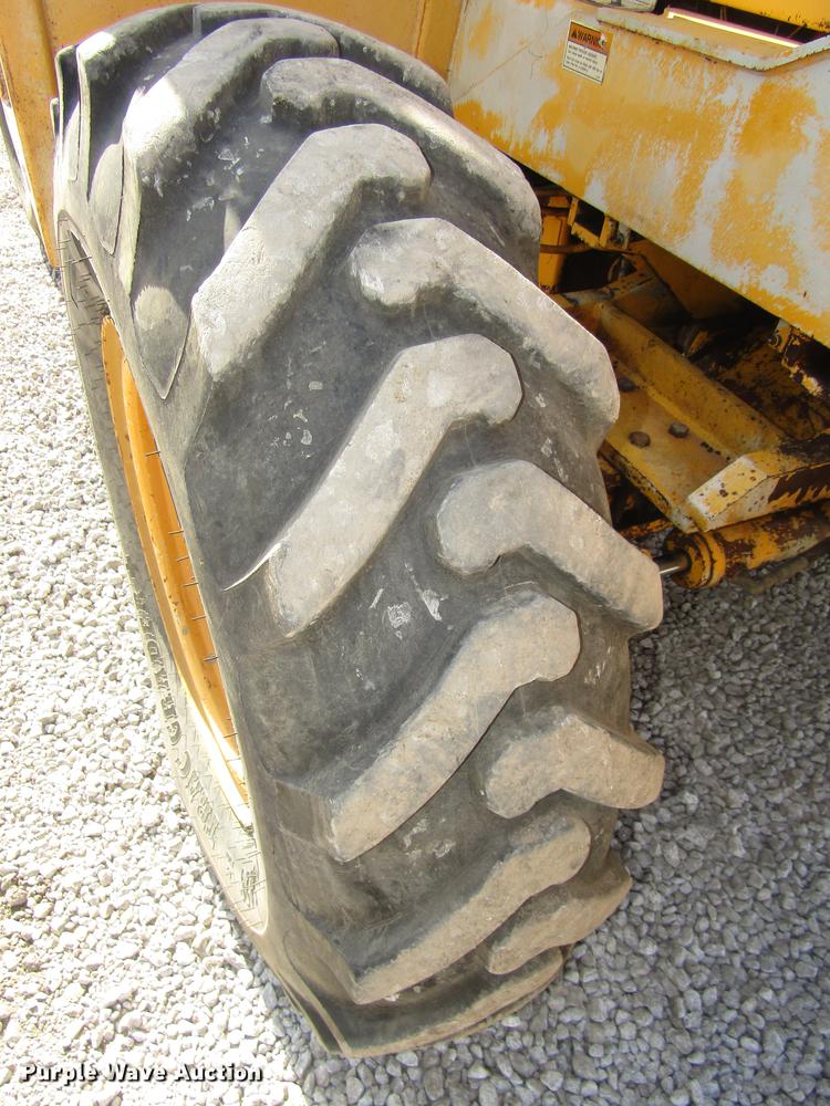 image for item DA3205 Pettibone 1042 telehandler