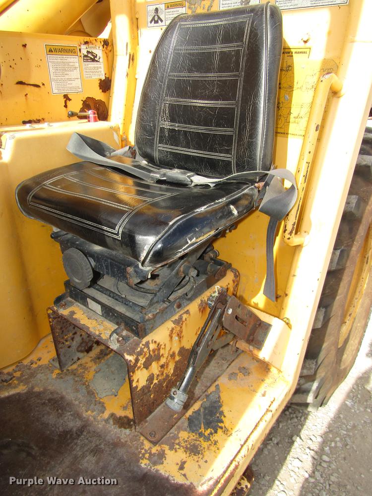 image for item DA3206 Pettibone 1042 telehandler