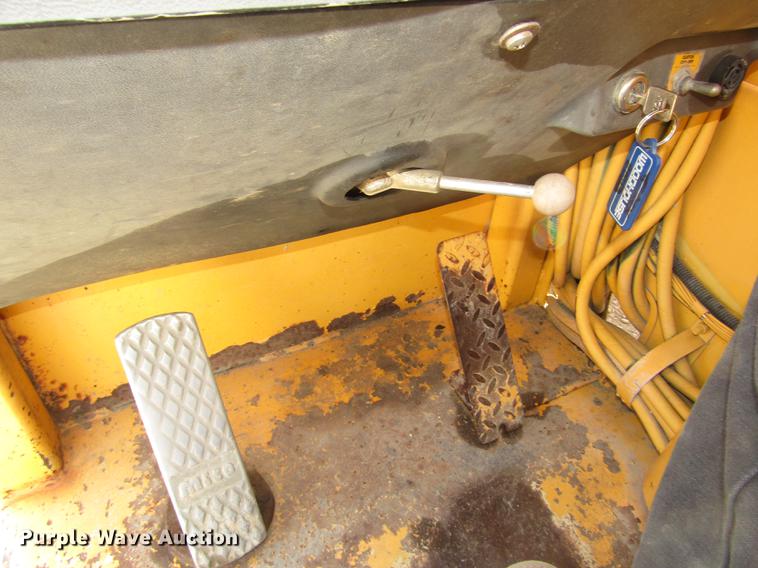 image for item DA3206 Pettibone 1042 telehandler