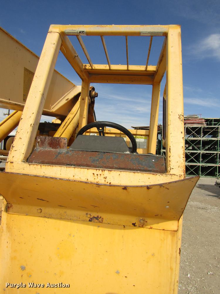 image for item DA3206 Pettibone 1042 telehandler