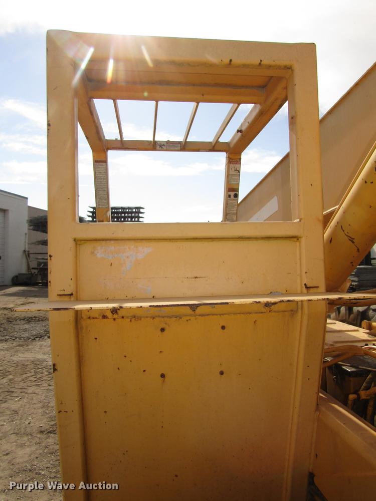 image for item DA3206 Pettibone 1042 telehandler