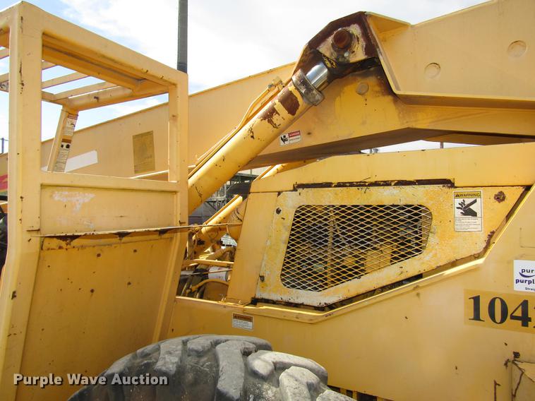 image for item DA3206 Pettibone 1042 telehandler