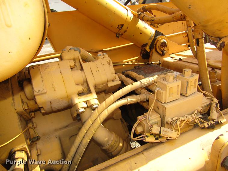 image for item DA3206 Pettibone 1042 telehandler