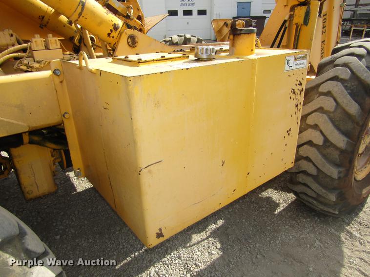 image for item DA3206 Pettibone 1042 telehandler