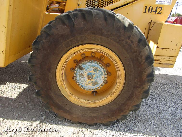 image for item DA3206 Pettibone 1042 telehandler