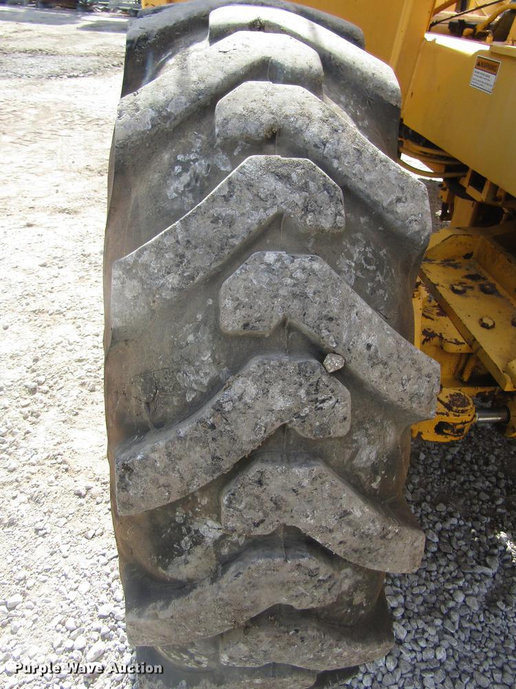 image for item DA3206 Pettibone 1042 telehandler