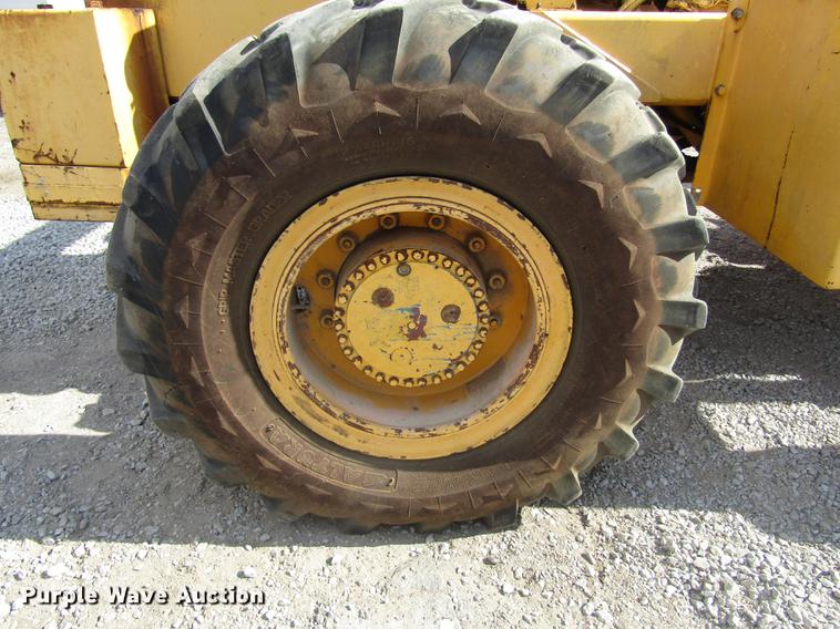 image for item DA3206 Pettibone 1042 telehandler