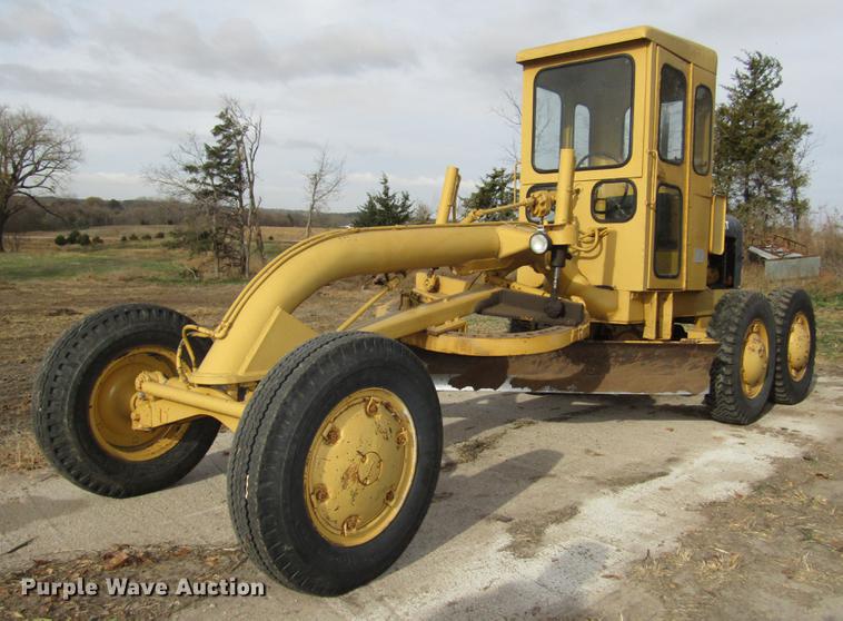 image for item DA3216 Allis Chalmers D rigid frame motor grader