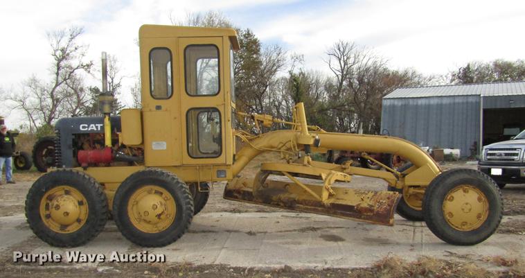 image for item DA3216 Allis Chalmers D rigid frame motor grader