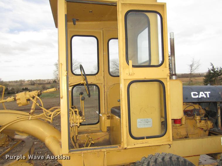 image for item DA3216 Allis Chalmers D rigid frame motor grader