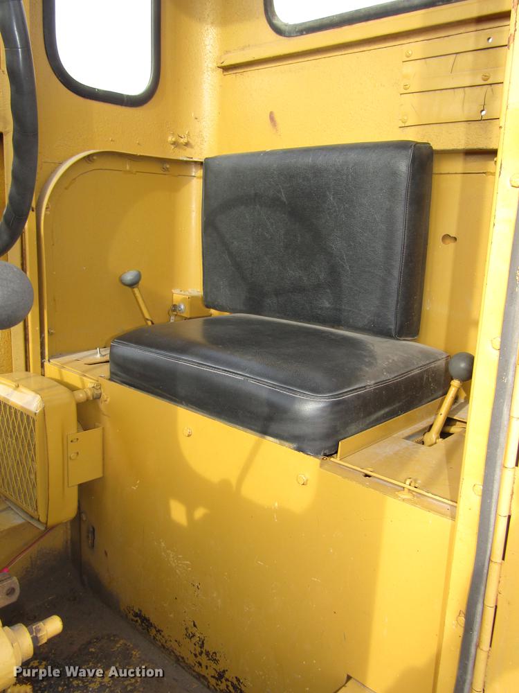 image for item DA3216 Allis Chalmers D rigid frame motor grader