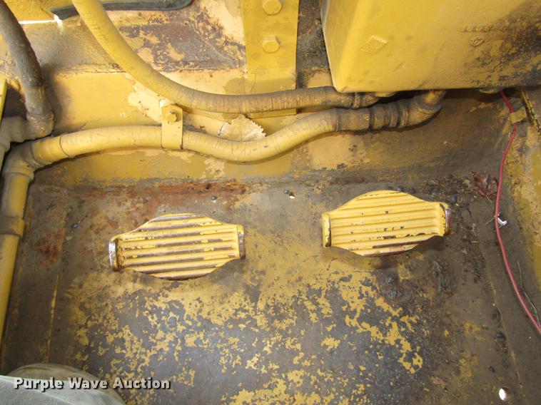 image for item DA3216 Allis Chalmers D rigid frame motor grader