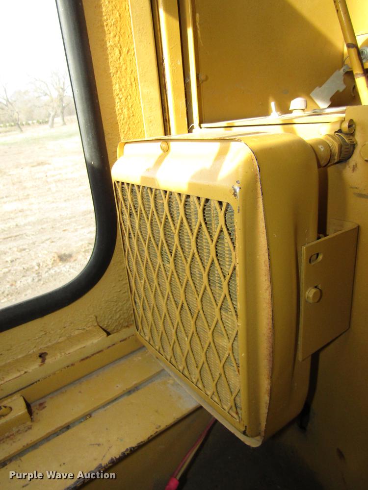 image for item DA3216 Allis Chalmers D rigid frame motor grader