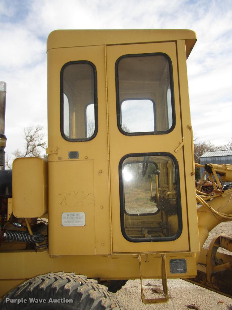 image for item DA3216 Allis Chalmers D rigid frame motor grader