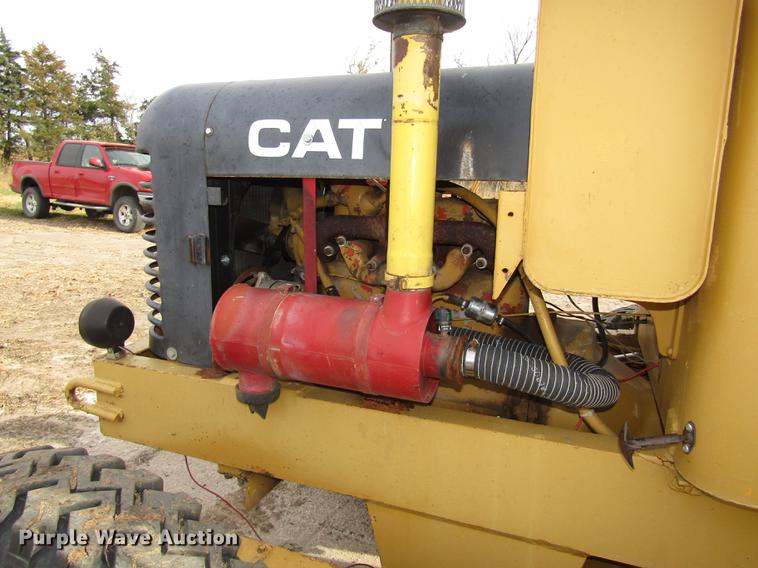 image for item DA3216 Allis Chalmers D rigid frame motor grader