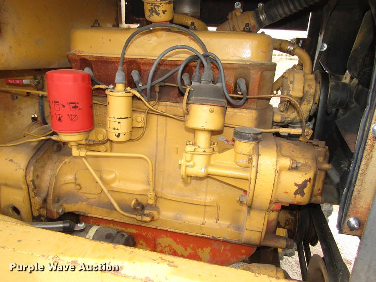 image for item DA3216 Allis Chalmers D rigid frame motor grader