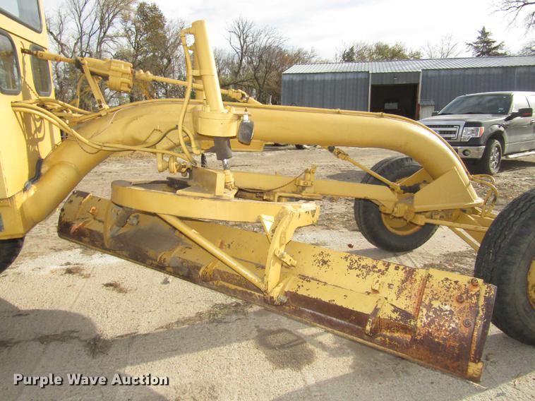 image for item DA3216 Allis Chalmers D rigid frame motor grader